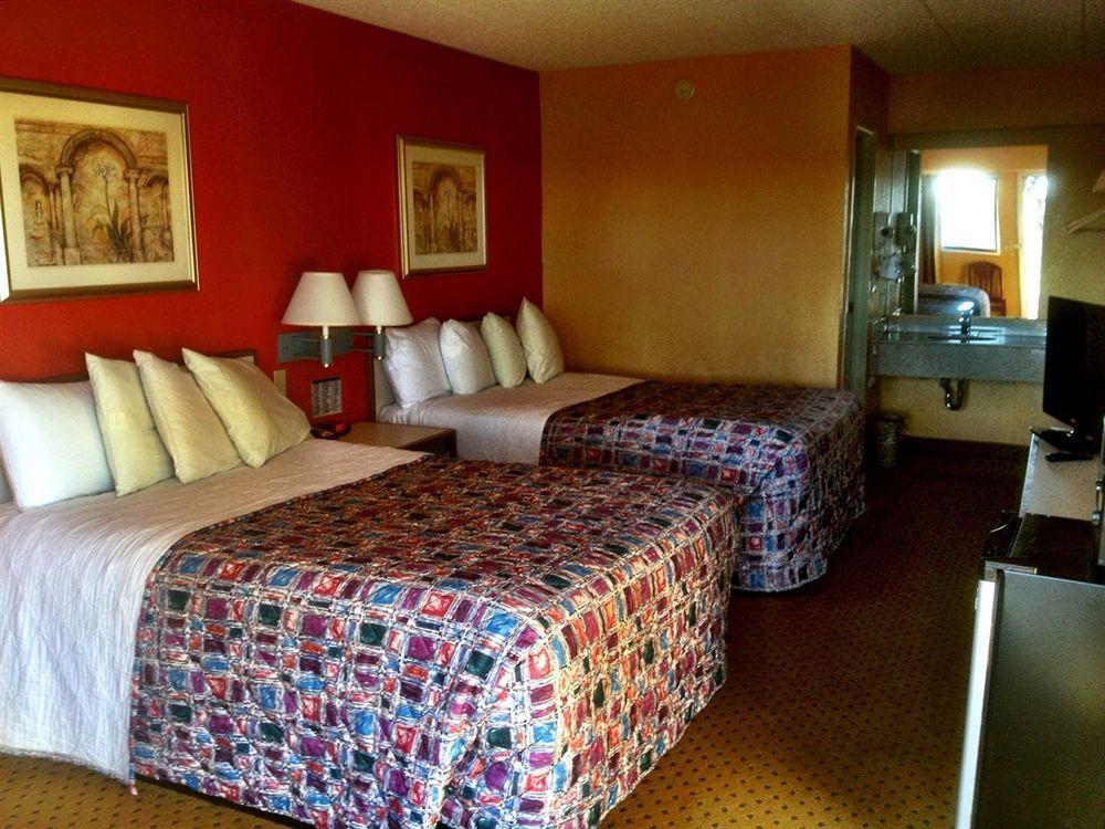 Americas Best Value Inn And Suites Little Rock Room photo